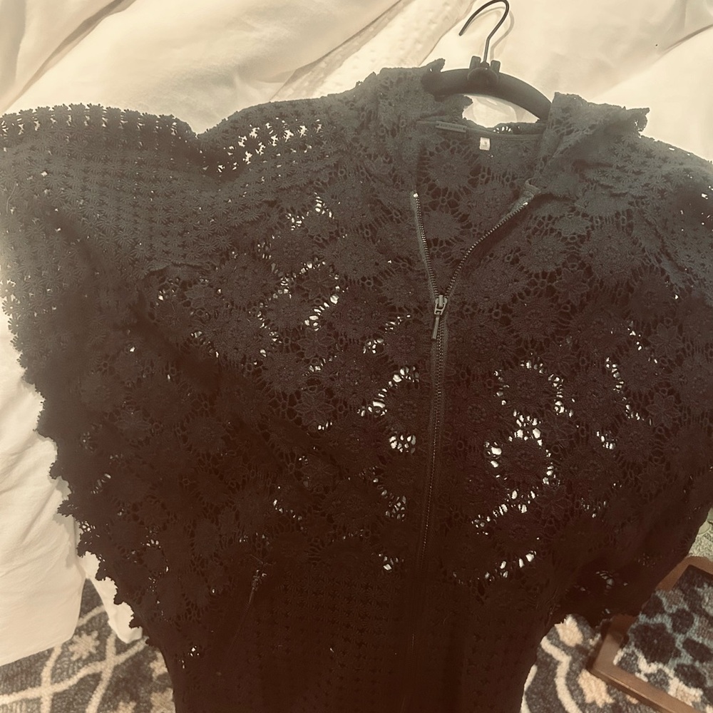 Gorgeous Ellie Tahari Black Crochet Lace Swimsuit Coverup